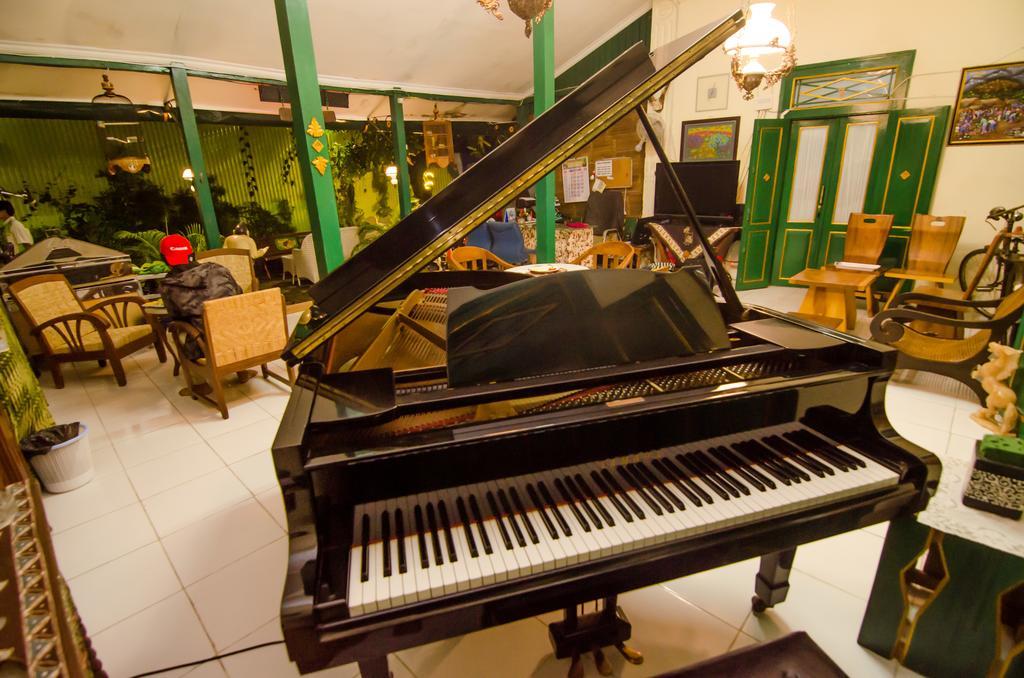 Pendopo Andari Homestay Yogyakarta Exterior foto