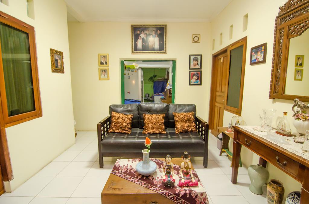Pendopo Andari Homestay Yogyakarta Exterior foto