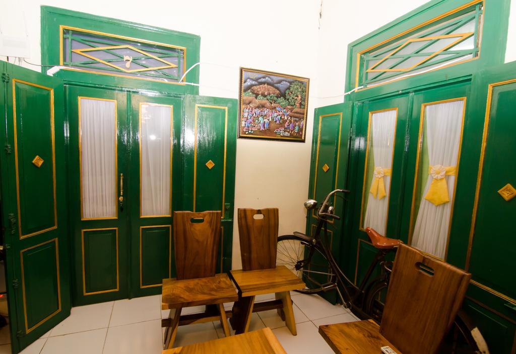 Pendopo Andari Homestay Yogyakarta Exterior foto